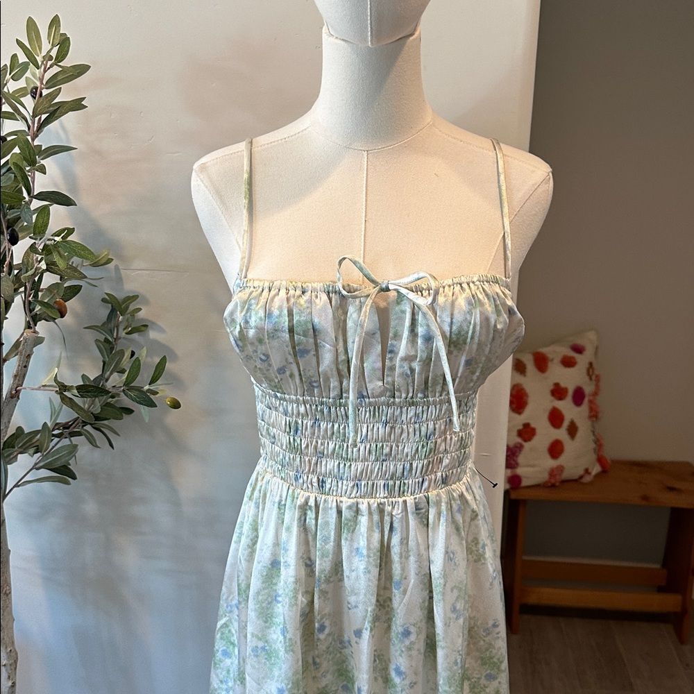 ASTR the Label Floral Smocked Tie Front Spaghetti Strap‎ Midi Dress New! - Picture 3 of 12